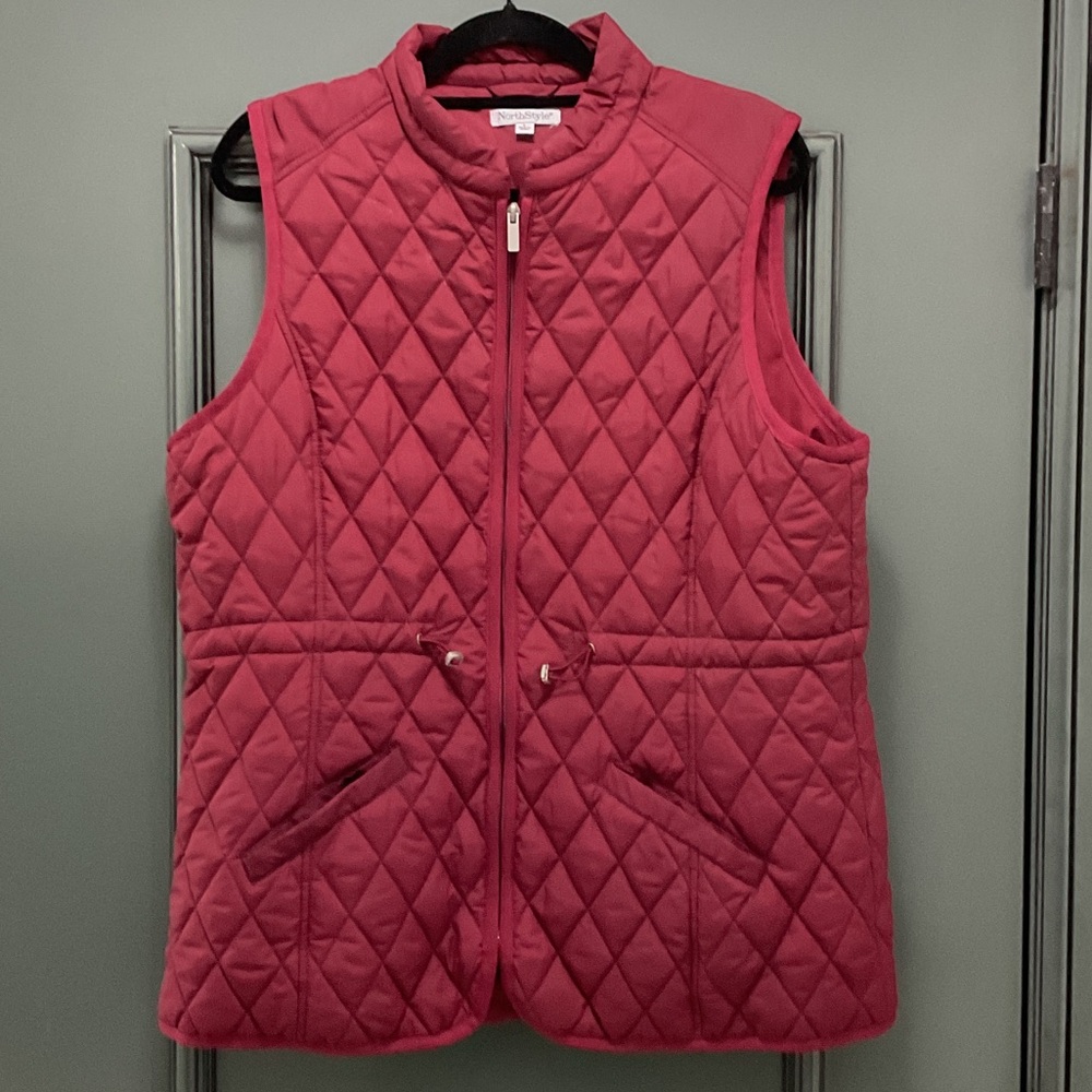 NorthStyle Women’s Casual Quilted  maroon Sleeveless Vest